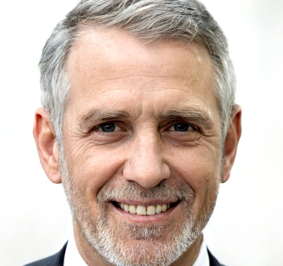 Retrato profesional de Teodoro Campos
